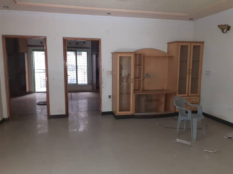 7.5 MARLA LOWER PORTION FOR RENT IN JOHAR TOWN LAHORE 6