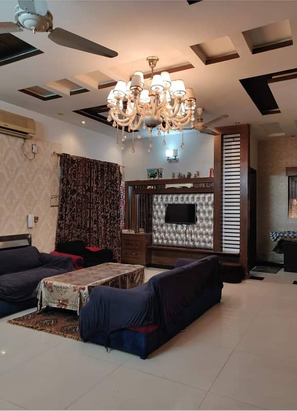 8 MARLA LOWER PORTION FOR RENT IN JOHAR TOWN LAHORE 3