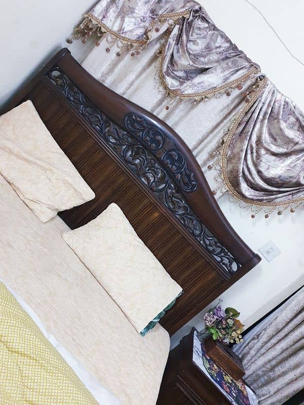 pure wooden bed set with dressing table 1