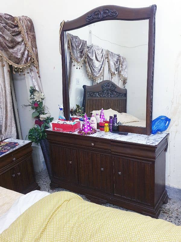 pure wooden bed set with dressing table 4