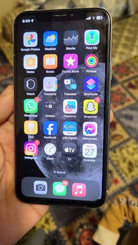 iPhone x PTA 64 GB 4