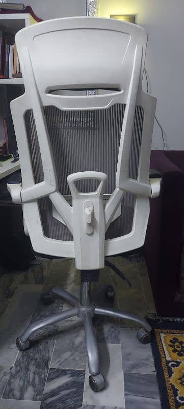 Egronomic Chair | Imported | Urgent Sale ! 4