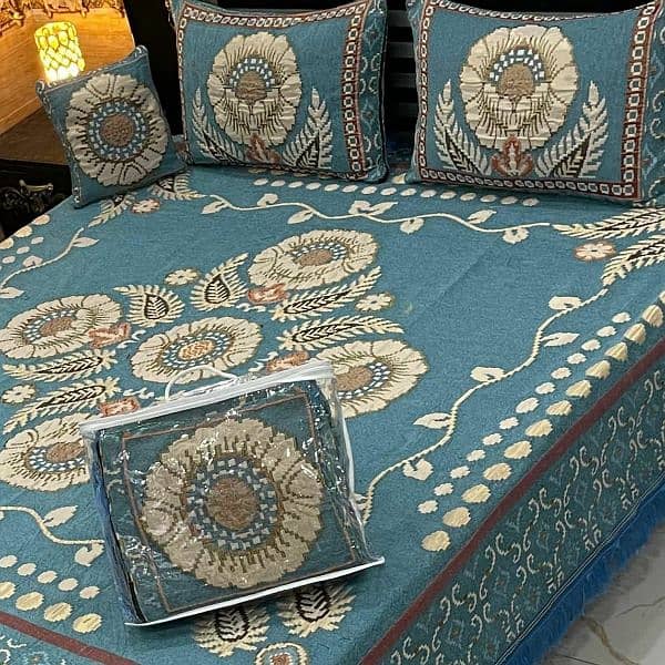 4Pc Velvet Jacquard Bedsheet Set 0