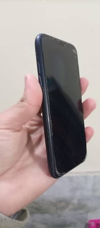 iPhone XR Non Pta 64 Gb 9