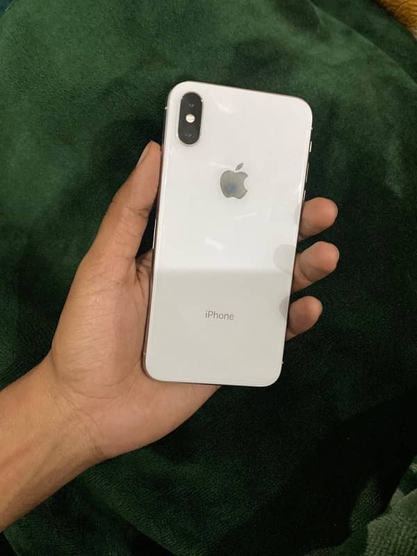 IPhone X 10/10 condition 3