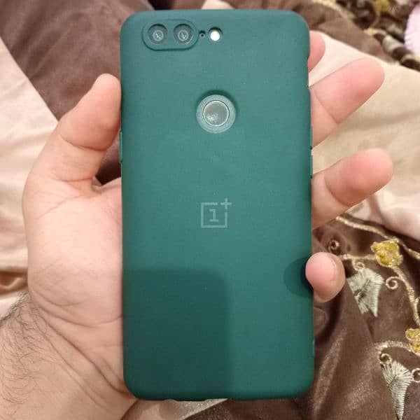 i am selling oneplus 5t 4