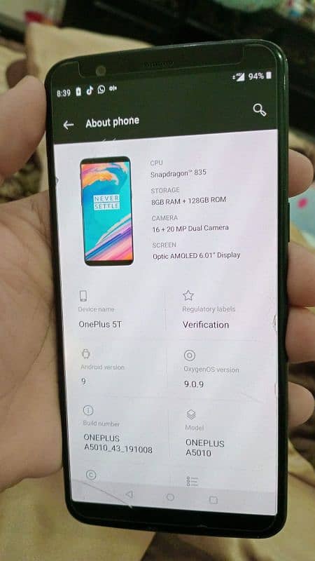 i am selling oneplus 5t 5