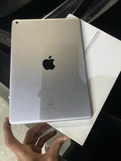 IPAD 9th GENERATION 64GB WITH BOX ALL OK