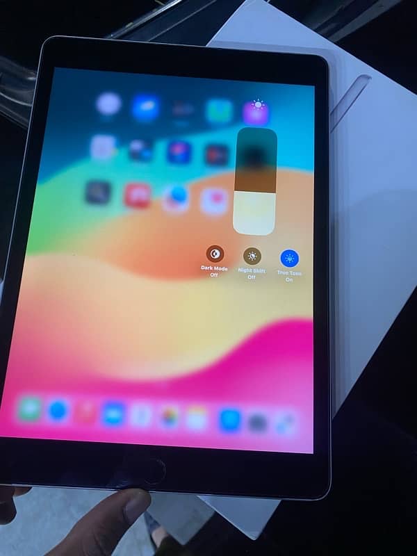 IPAD 9th GENERATION 64GB WITH BOX ALL OK 1