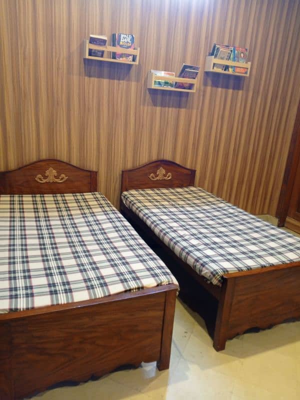 2 single kids size bed for sale 2