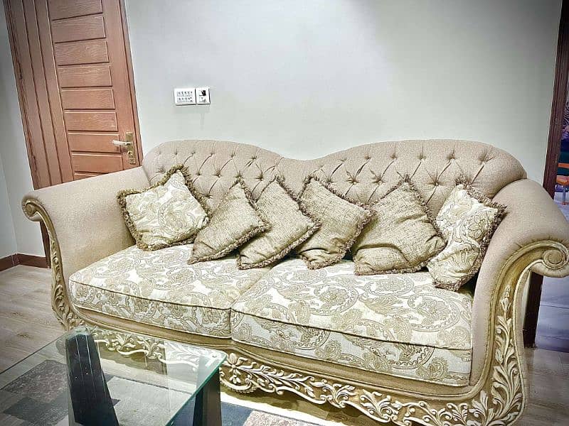 urgent sale 7 seater sofa in excellent condition 5