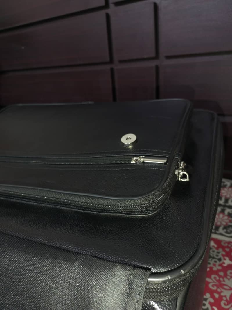 SuitCase Luggage Beg 100% High Qiality Leather New 8