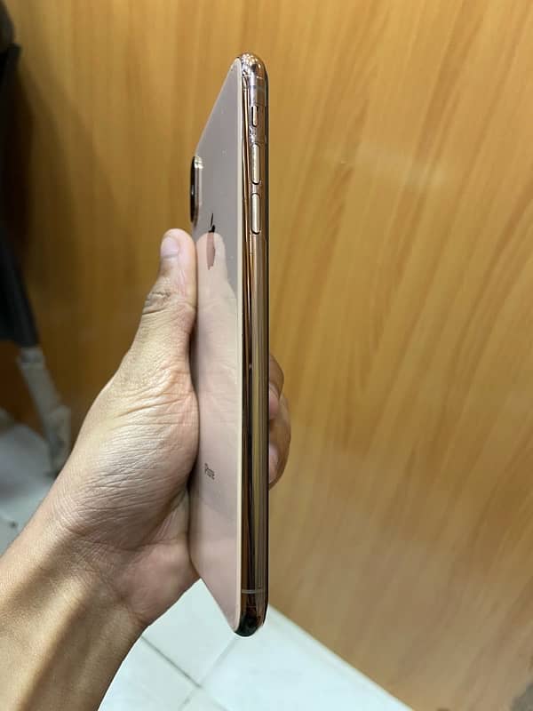 i phone xs Max 64GB physical approved 3