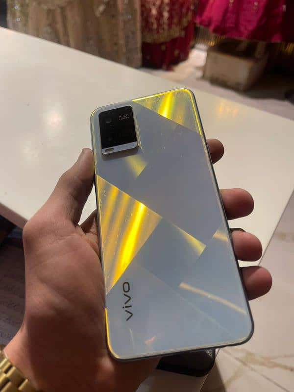 10/10 condition vivo y21 1