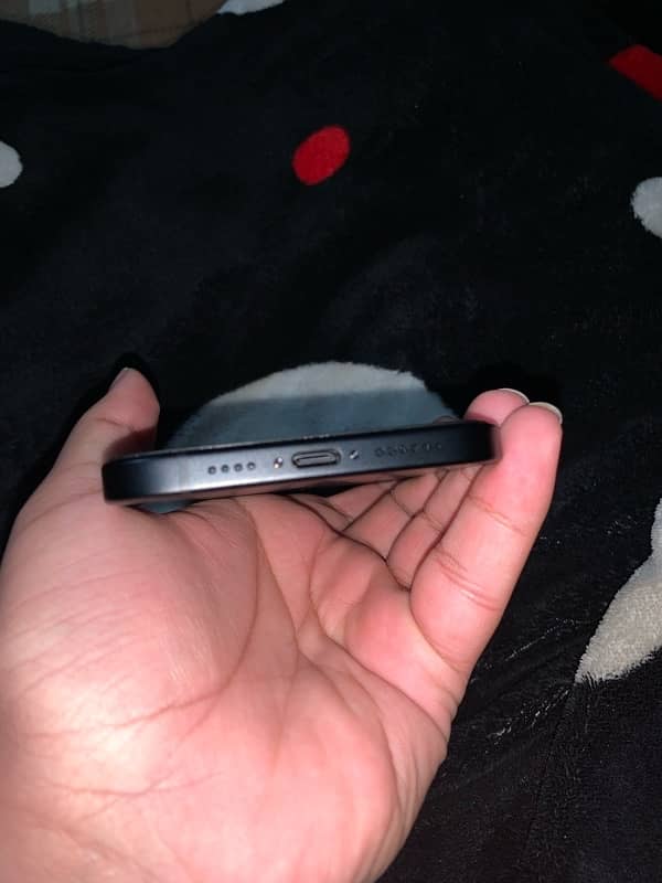 iPhone 15 plus jv black colour 4