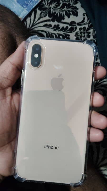 iPhone xs 1