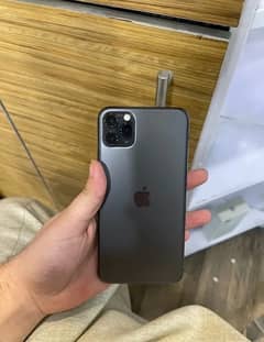 I Phone 11 Pro Max {PTA} 256 Gb