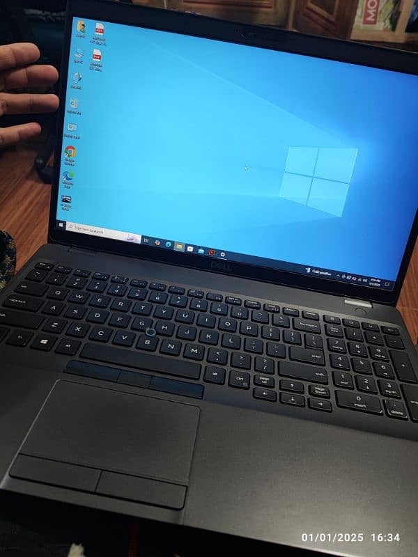 Dell Latitude 5500 0