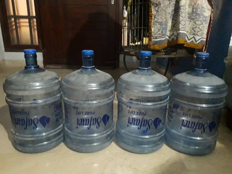 19L TRI PLAST Bottles 0