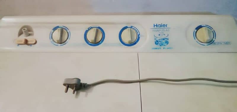 my haier semi automatic in best condition in used in time for sell 1