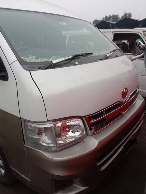 Toyota hiace 7