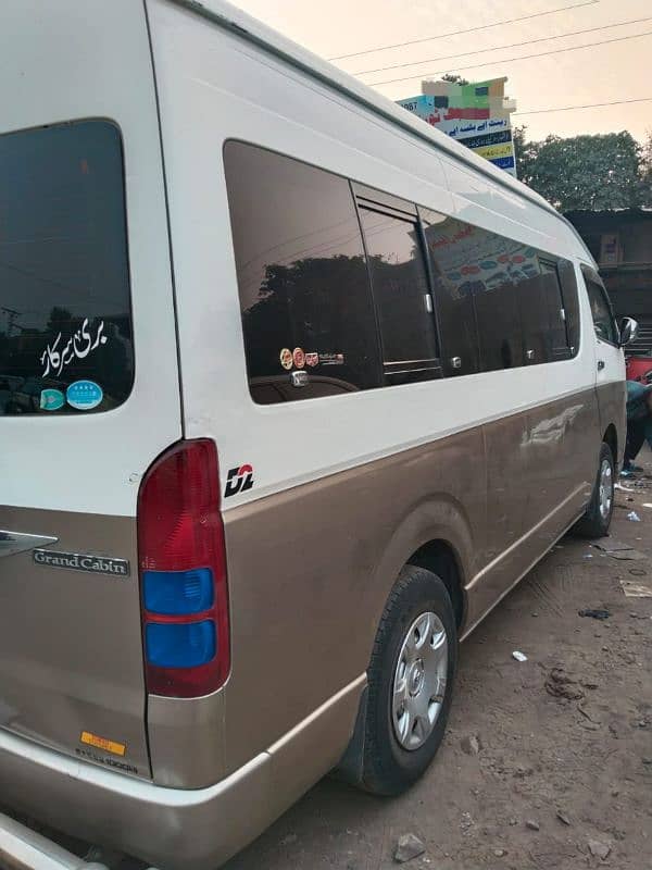 Tayyota hiace 4