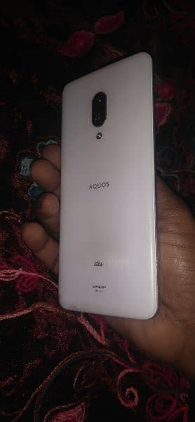 asalamu alaikum I'm selling my mobile aquas zero2 0