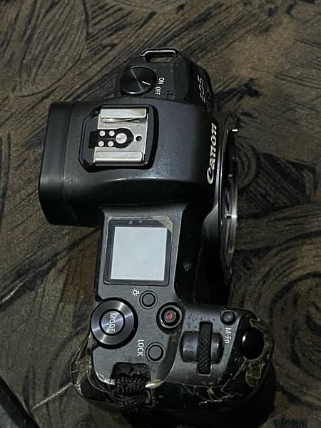 Canon r with rf 35mm 1.8  urgent sale 2