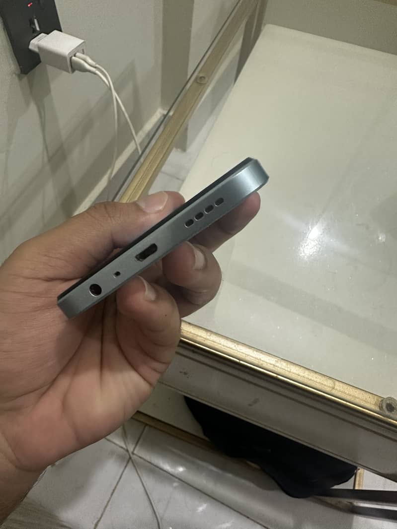 Realme C33 5