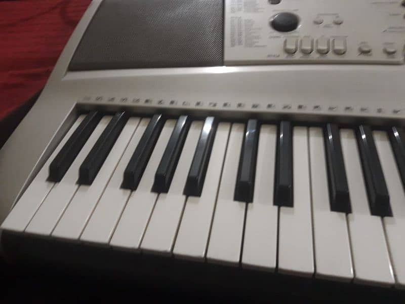 piano keyboard Yamaha psr E 313 mint condition 1