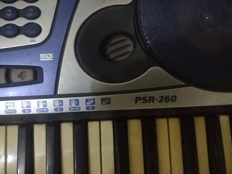 piano keyboard Yamaha psr 260 1