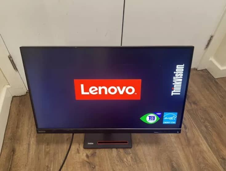 27 inch 2k IPS 100% sRGB monitor, usb-C, 10/10 A+ genuine 2022, Lenovo 1