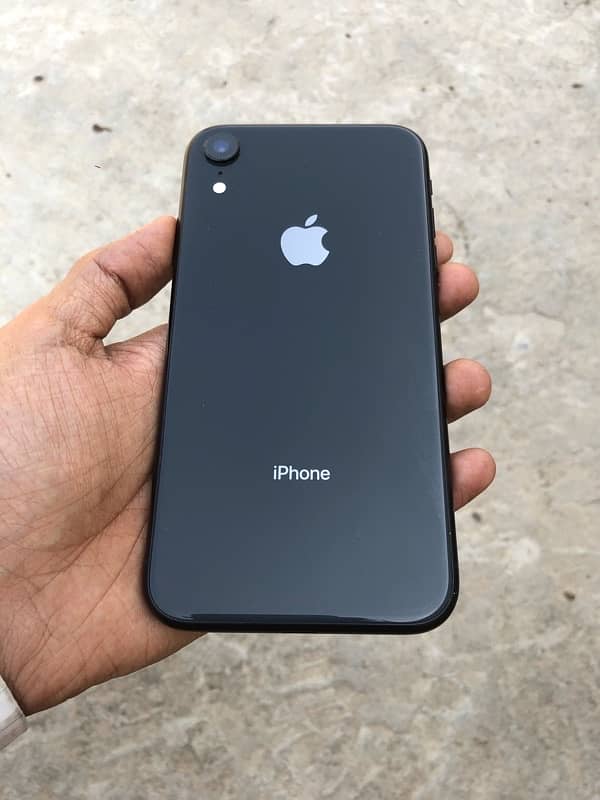 iPhone XR (For PARTS iCloud Locked ) 1