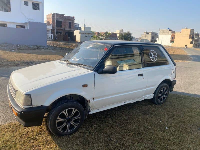 Selling my 2 door datamaso charade 6