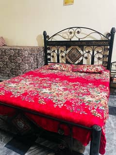 Double Bed with 2 sides table or with mattress