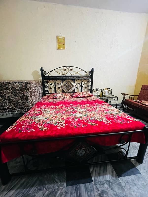 Double Bed with 2 sides table or with mattress 1