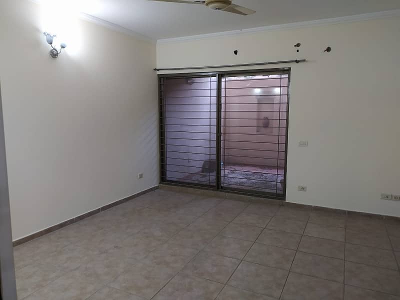 10 Maral Basement House For Sale In DHA Phase 8 Air Avenue Block N 1