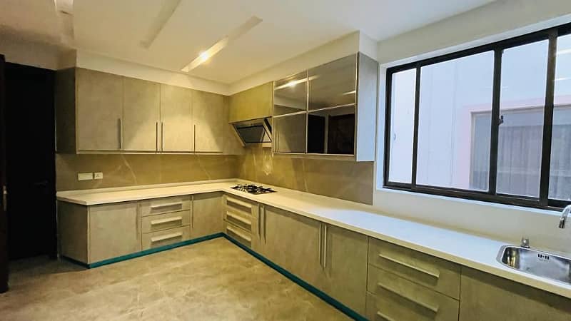 2 Kanal Fully Renovated Bungalow For Sale In Defence Raya 1