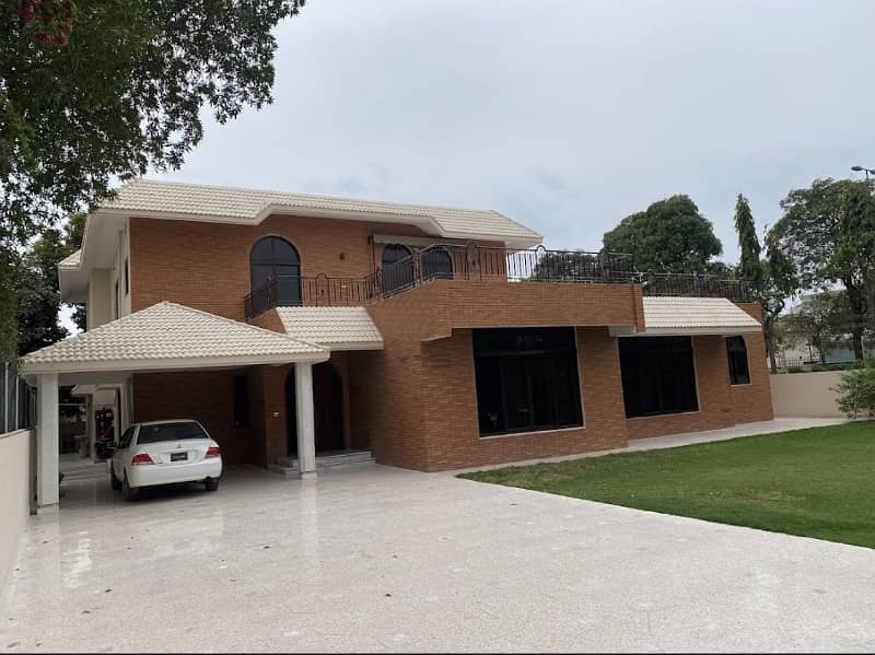 2 Kanal Full Basement Corner House For Sale In DHA Phase 3 Block Z 0