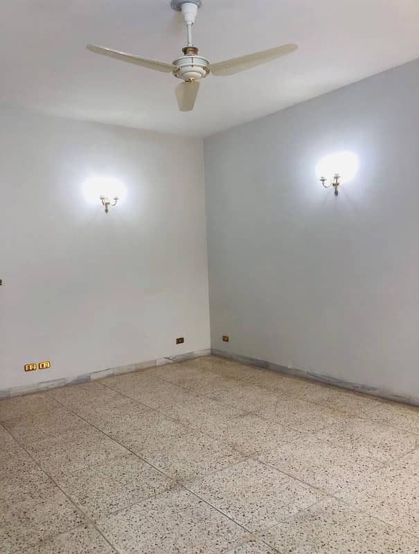 2 Kanal Full Basement Corner House For Sale In DHA Phase 3 Block Z 32