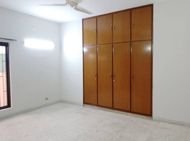 2 Kanal Full Basement Corner House For Sale In DHA Phase 3 Block Z 47