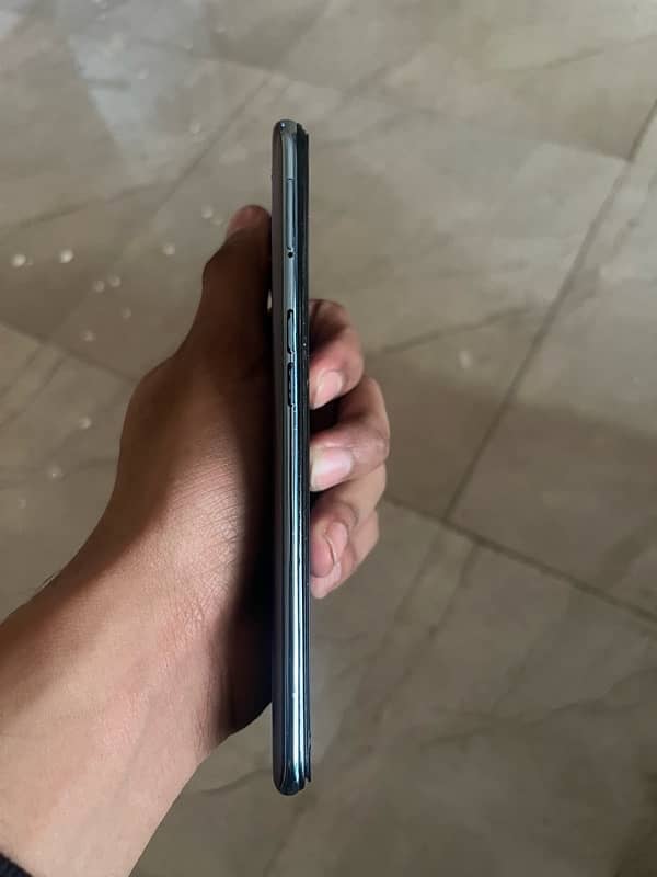 oppo f17 pro 10 by 9 condition 2