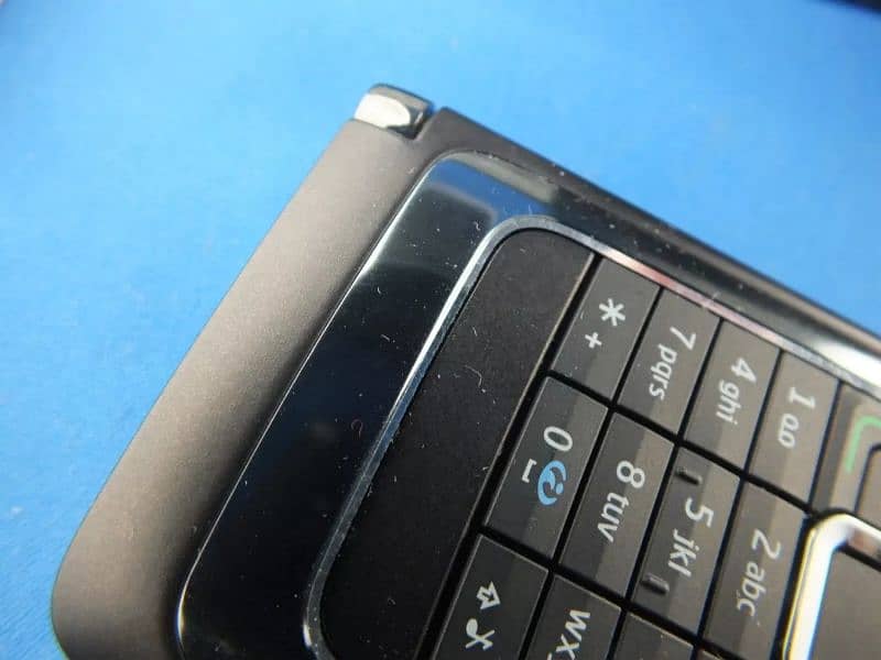 nokia e90 5