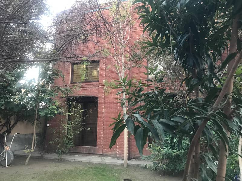 1 Kanal Spacious House for Rent in Wapda Town Phase 1, Lahore 1