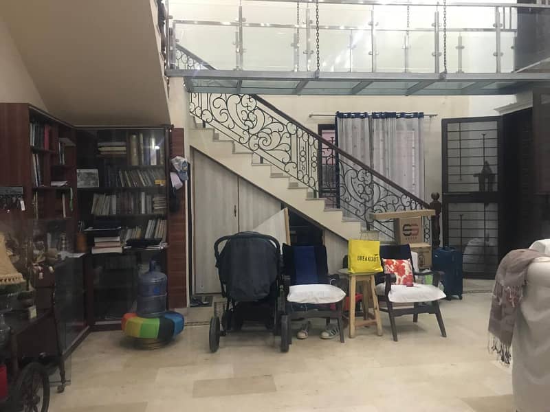 1 Kanal Spacious House for Rent in Wapda Town Phase 1, Lahore 4