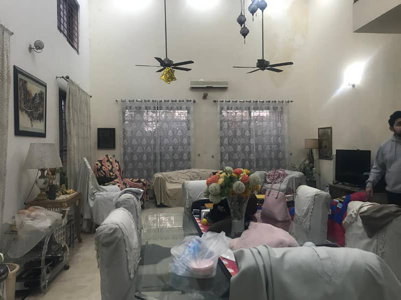 1 Kanal Spacious House for Rent in Wapda Town Phase 1, Lahore 11