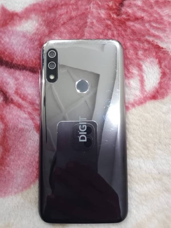 diget phone for sell in good condition 2