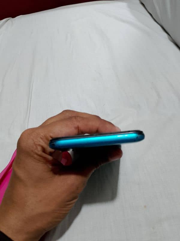 Realme 5i with box, 4/65 , 10/10 condition urgent sell 6