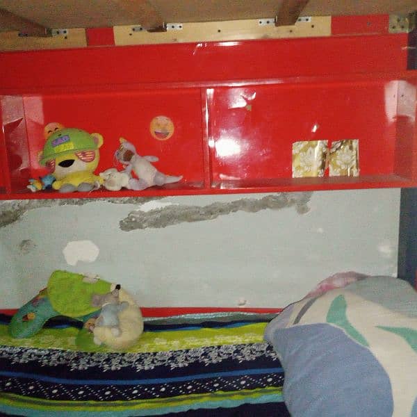 kids triple bunk bed neat n clean condition 5