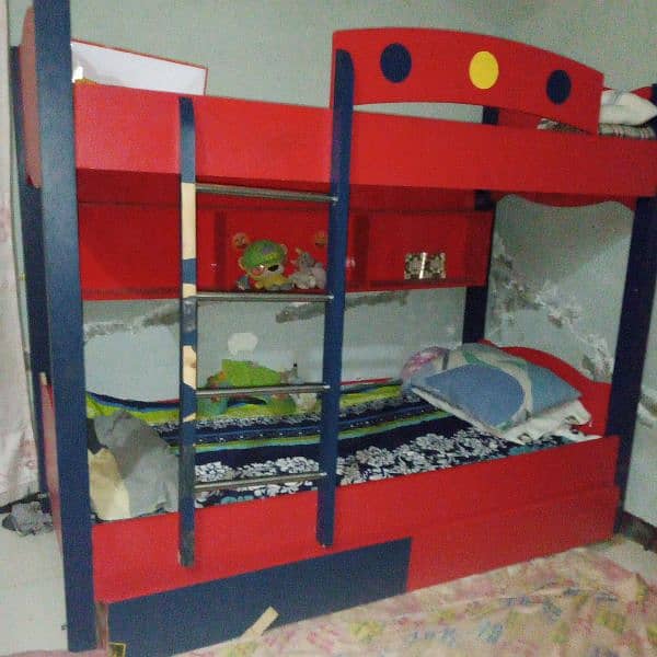 kids triple bunk bed neat n clean condition 9